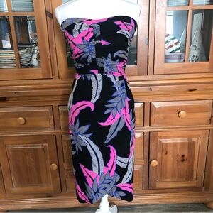 👗Vintage Strapless Black Floral Sheath Dress with Pink & Gray Accents